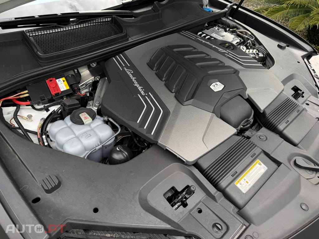 Lamborghini Urus 4.0 V8