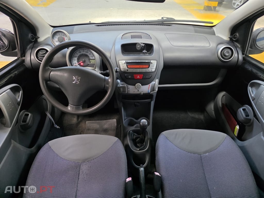 Peugeot 107 1.0 Active — fotografia 10