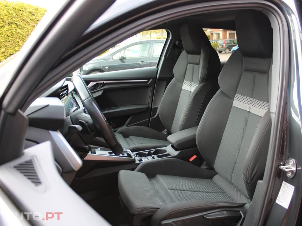 Audi A3 30 TFSI Business Edition