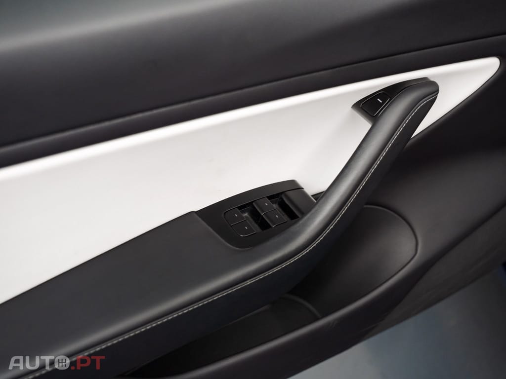 Tesla Model 3 Long Range Tração Integral