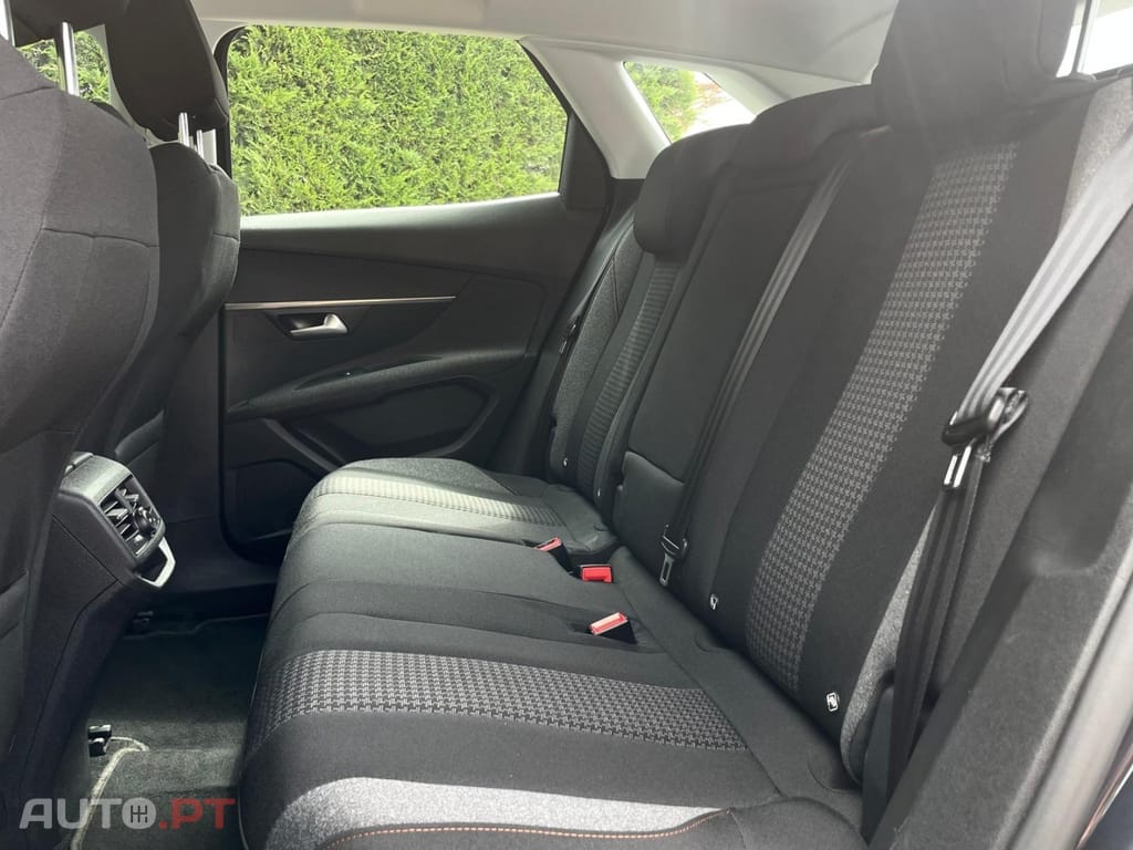 Peugeot 3008 PureTech Active