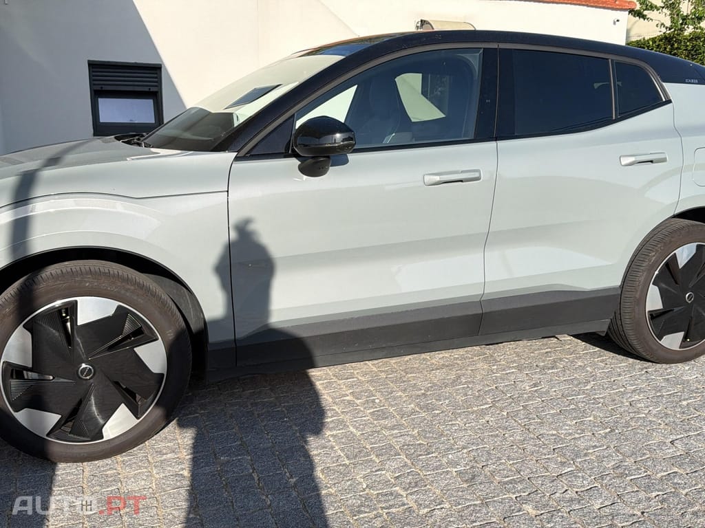 Volvo EX30 69 kWh Single Motor Extended Range Ultra
