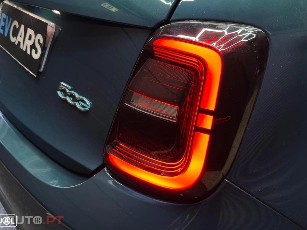 Fiat 500e La Prima