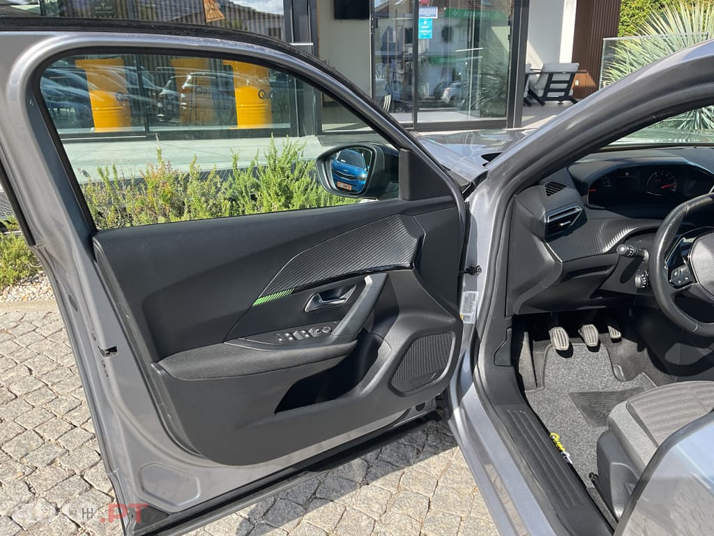 Peugeot 2008 1.2 PureTech Active Pack