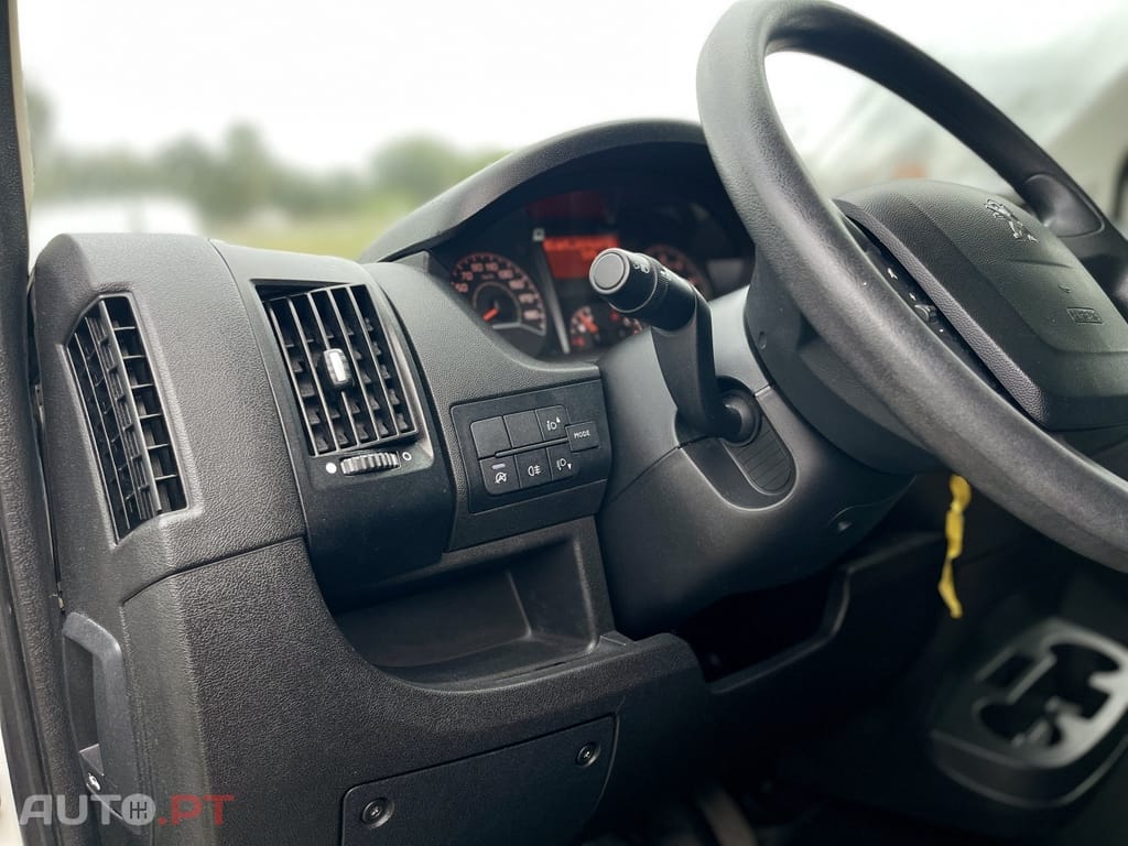 Peugeot Boxer 2.2 BLUE HDI