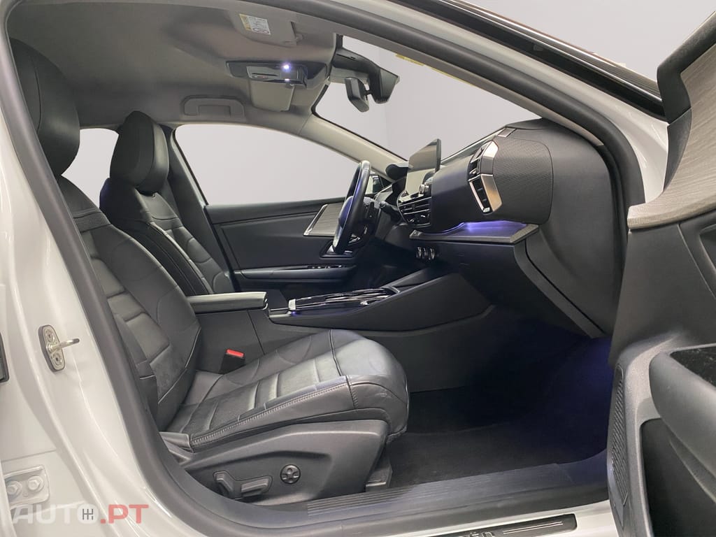 Citroen C5 X 1.6 Hybrid Shine Pack e-EAT8
