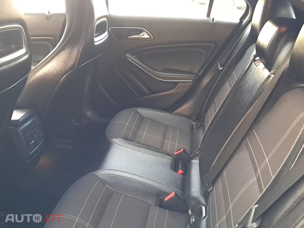 Mercedes-Benz A 180 CDI (BlueEFFICIENCY)