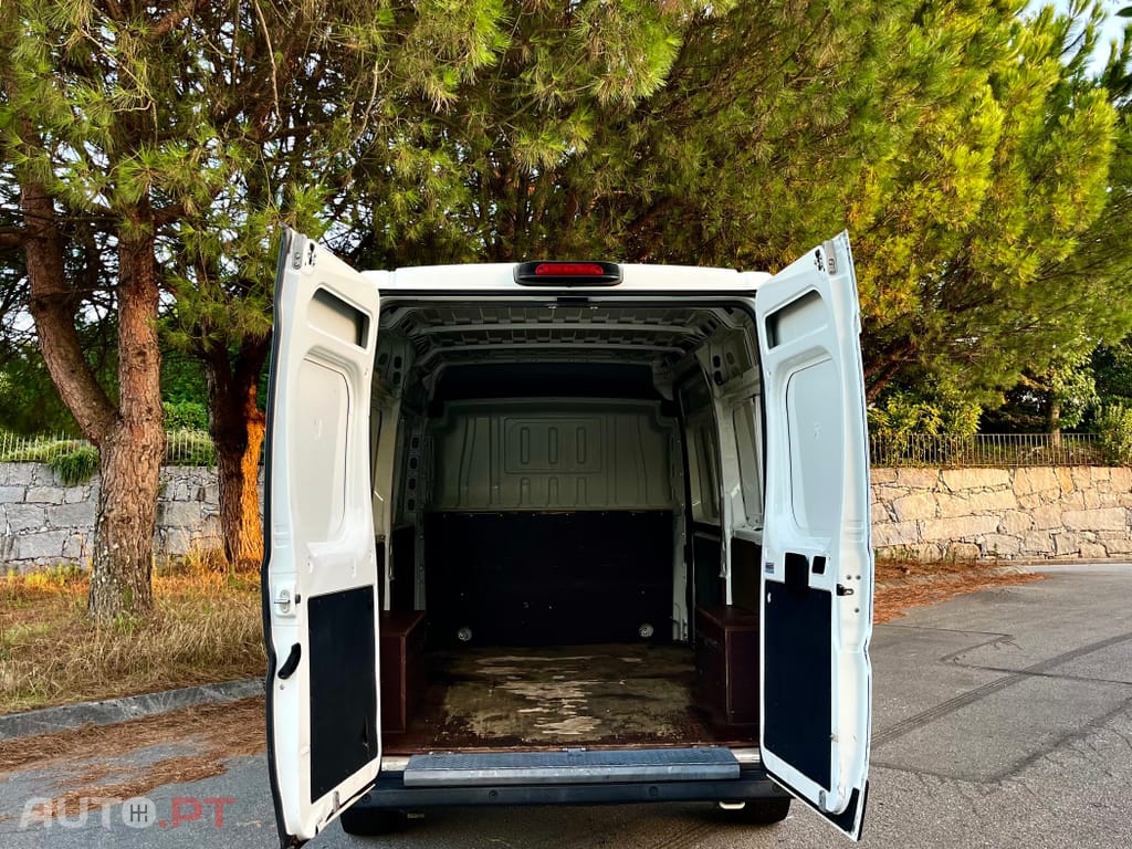 Peugeot Boxer Seminova