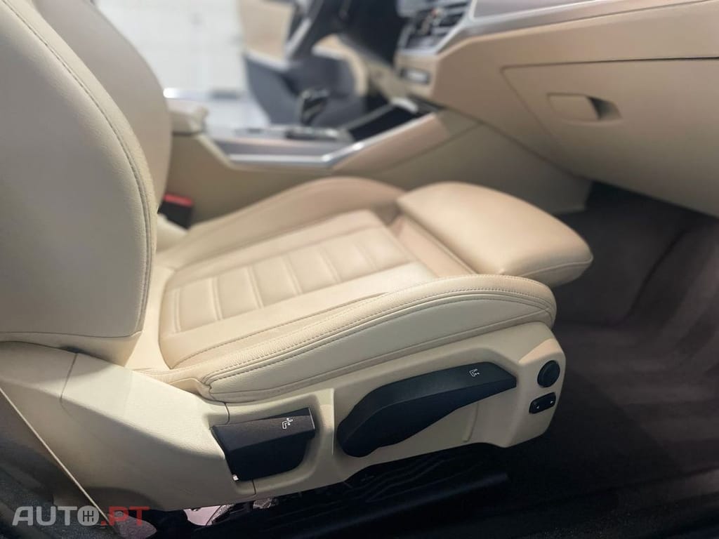 BMW 330 e Touring Pack M Auto