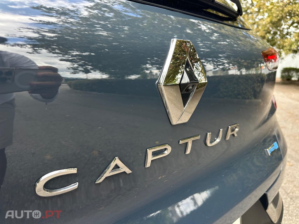 Renault Captur 1.6 E-Tech Initiale Paris