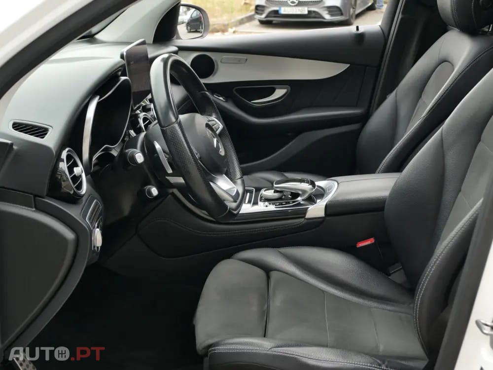 Mercedes-Benz GLC 220 d 4Matic 9G-TRONIC AMG Line