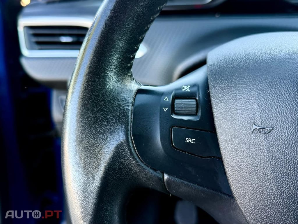 Peugeot 2008 1.2 PureTech Signature