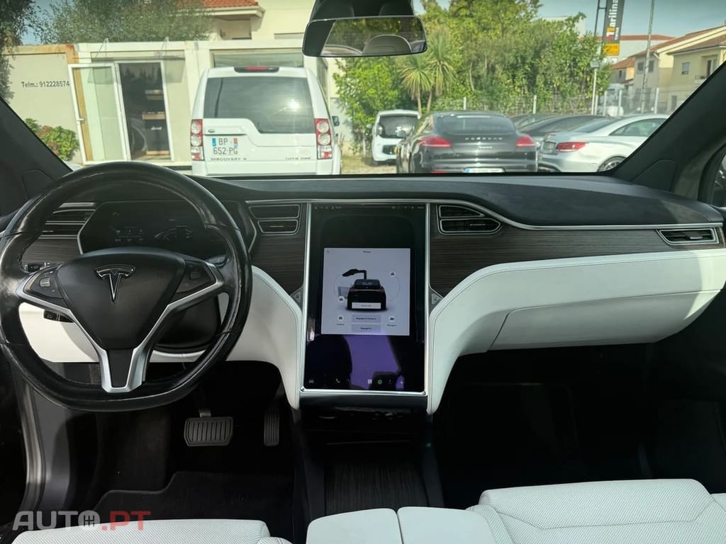 Tesla Model X P90D AWD