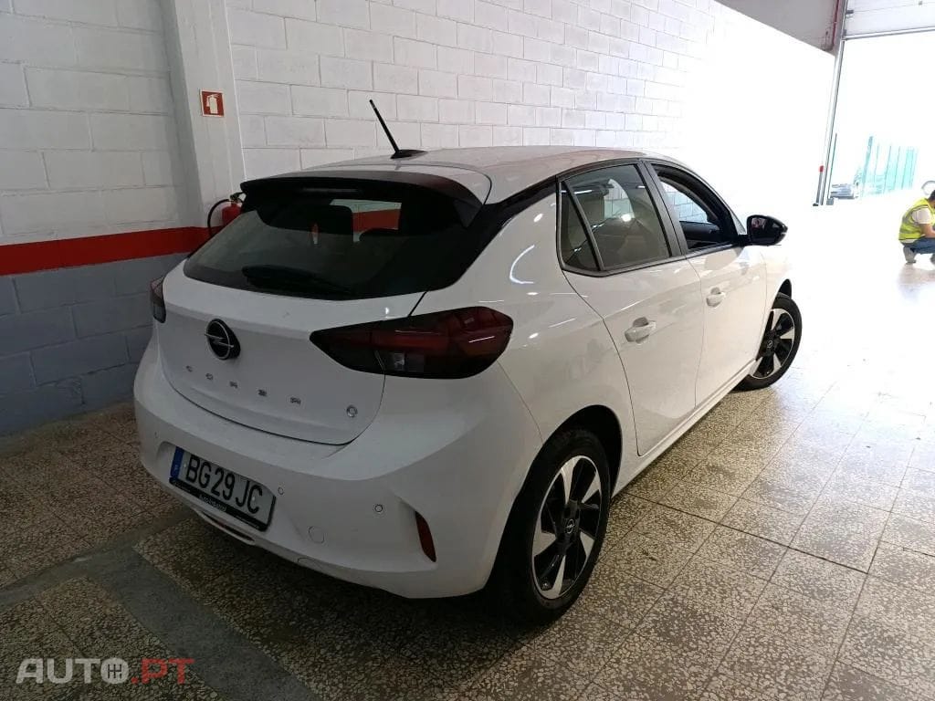 Opel Corsa-E 50 kWh