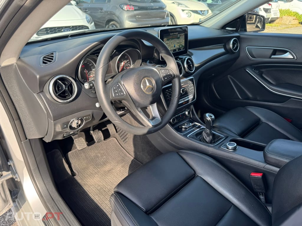 Mercedes-Benz CLA 180 d Shooting Brake