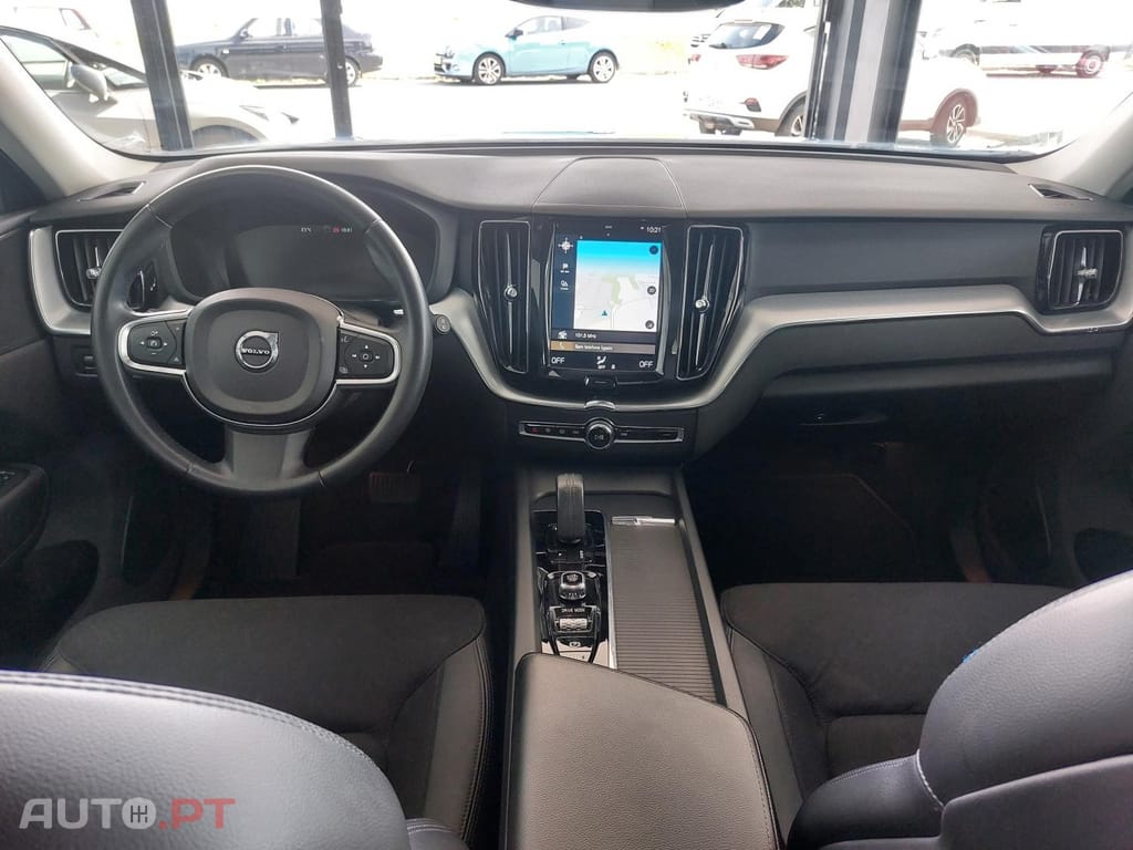 Volvo XC60 2.0 T8 PHEV Momentum AWD