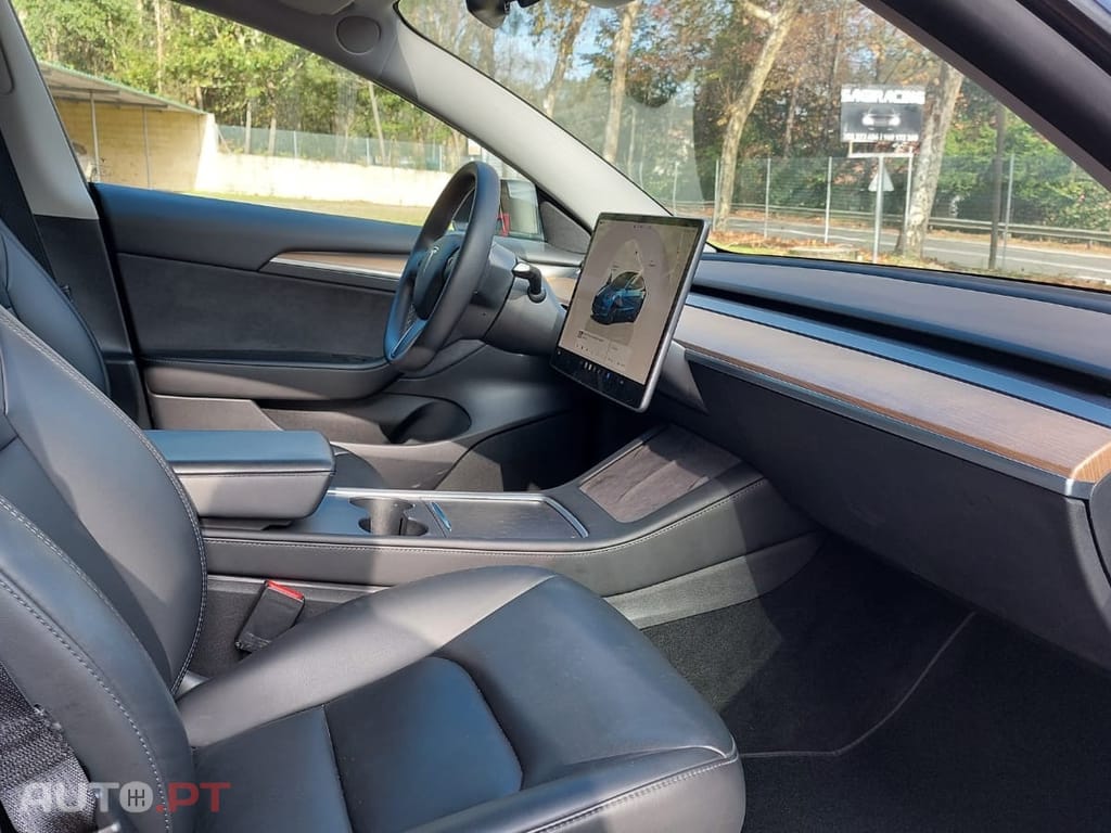 Tesla Model 3 Tração Traseira