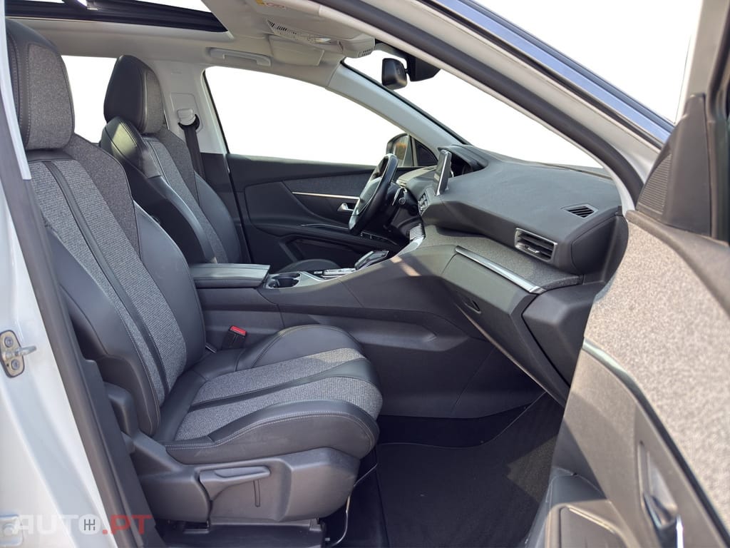 Peugeot 5008 1.6 BlueHDi Allure EAT6 J18