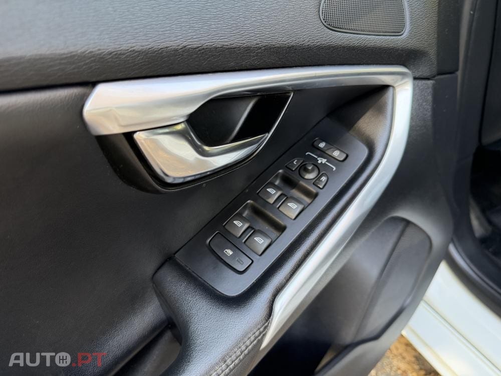 Volvo V40 1.6 D2 Eco R-Design