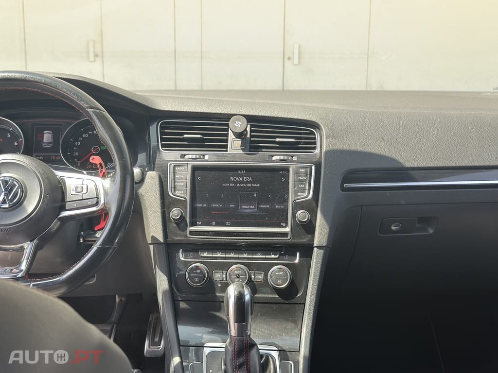 Volkswagen Golf 2.0 TSI GTI DSG