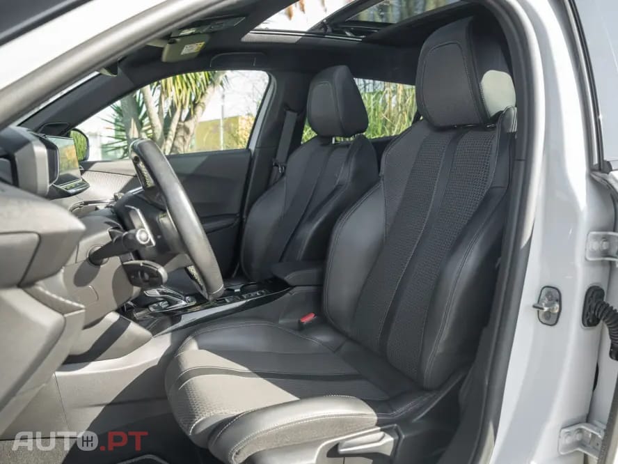 Peugeot 2008 1.2 PureTech GT Line EAT8