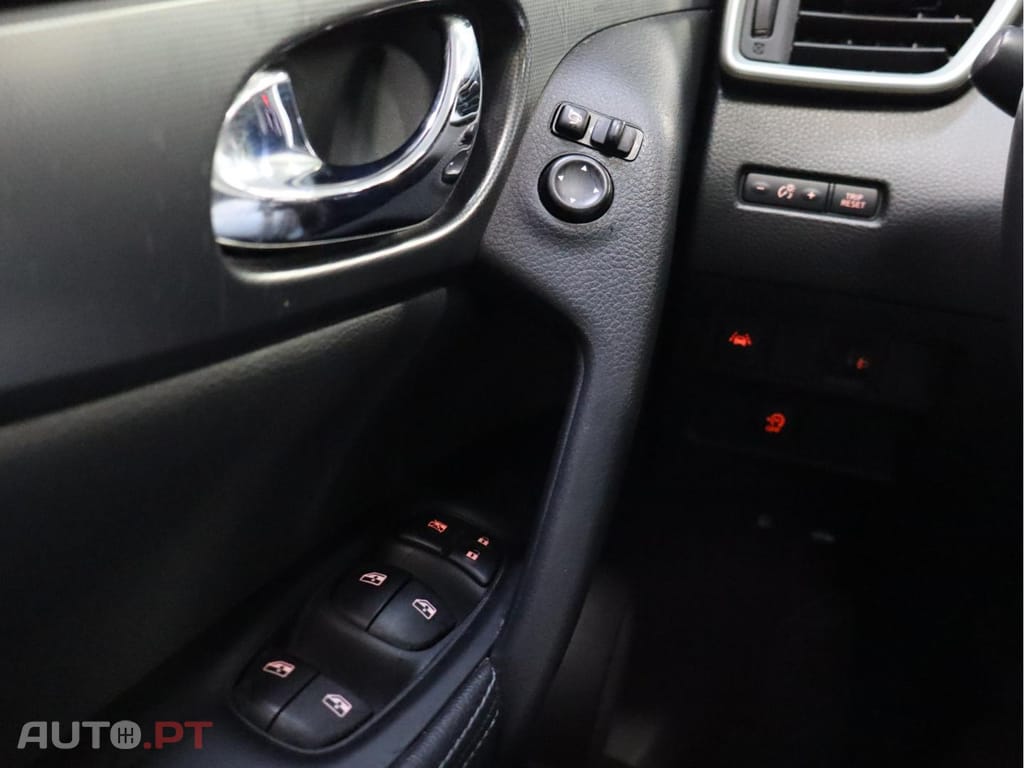 Nissan Qashqai 1.3 DIG-T 140 CV  N-CONNECTA