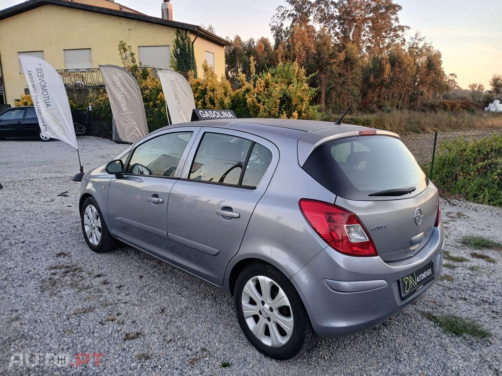 Opel Corsa 1.2 Enjoy