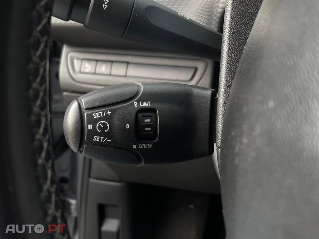 Peugeot 2008 1.2 PureTech Allure