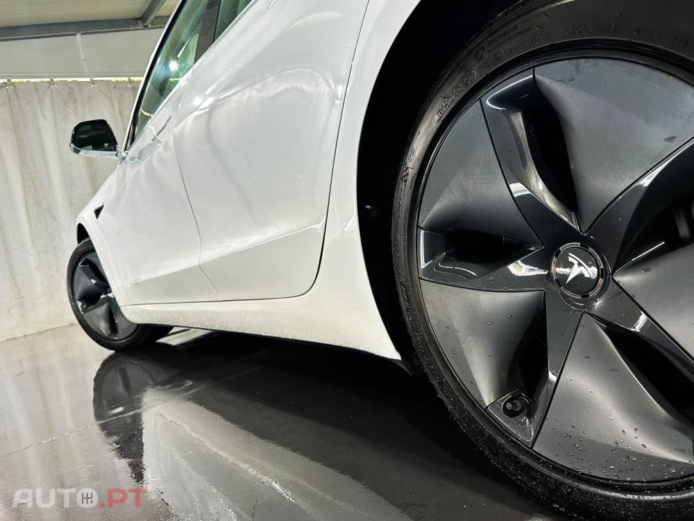 Tesla Model 3 Long-Range Dual Motor AWD