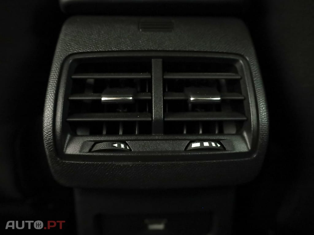 Citroen C4 C4 1.2 PureTech Plus EAT8