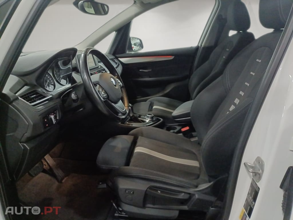 BMW 225 Line Sport