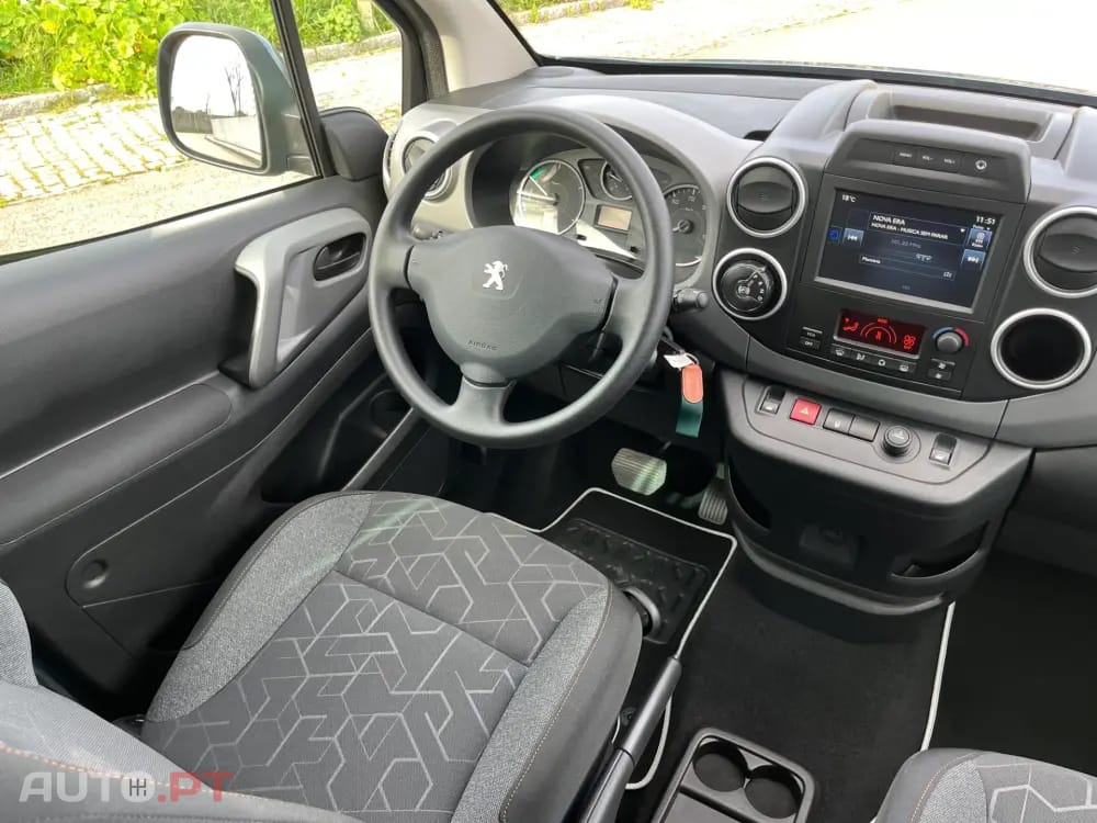 Peugeot E-Partner 50 kWh Premium Standard