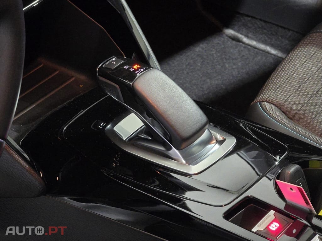 Peugeot E-208 50 kWh Allure