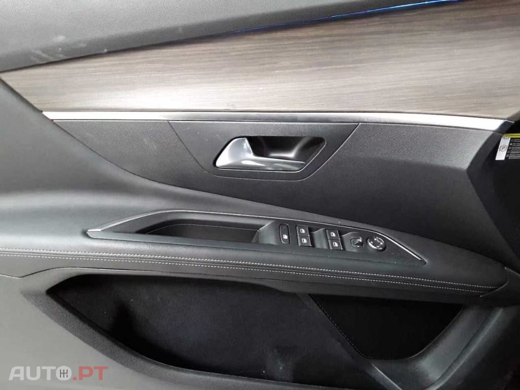 Peugeot 3008 Hybrid4 300 e-EAT8 GT I.V.A DEDUTIVEL
