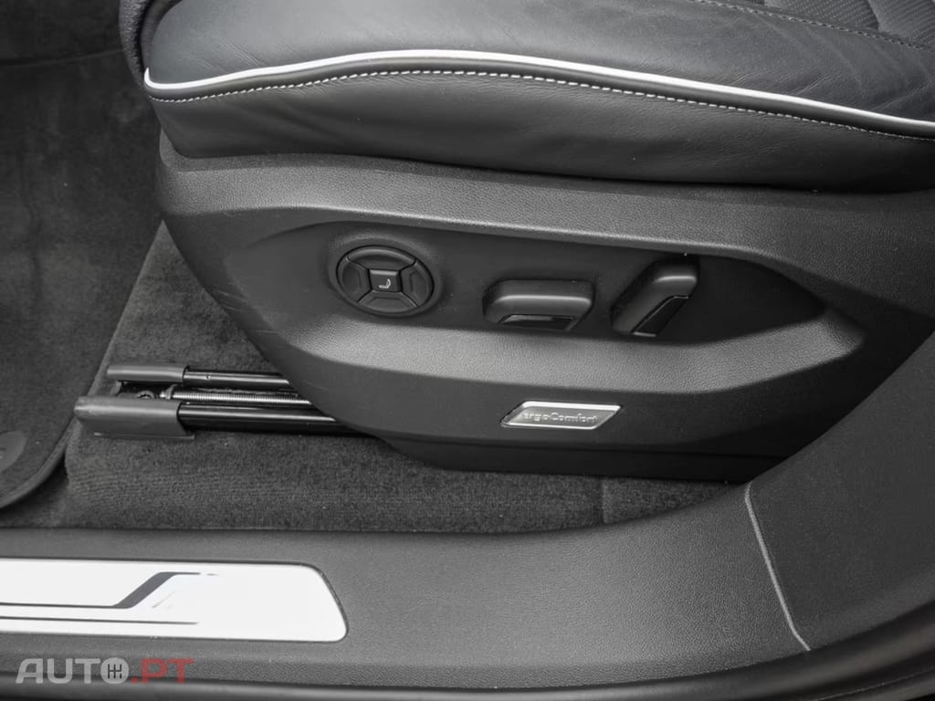 Volkswagen Touareg I.V.A DEDUTIVEL 3.0 eTSI eHybrid
