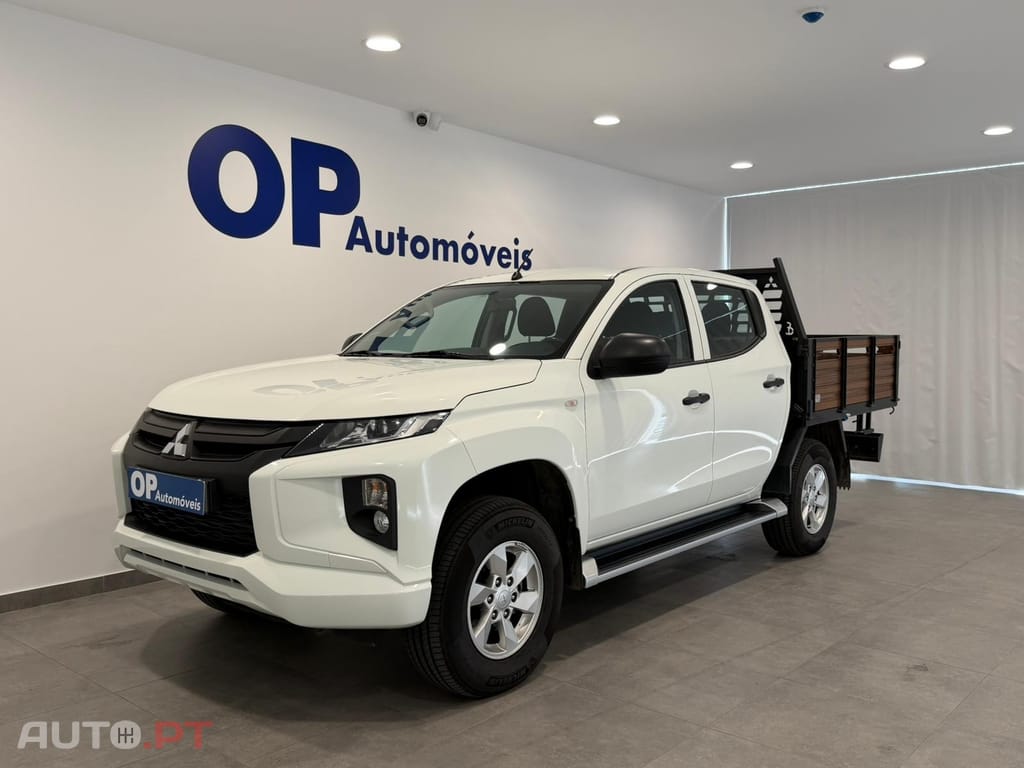 Mitsubishi L200 2.3 DI-D CD Invite 4WD