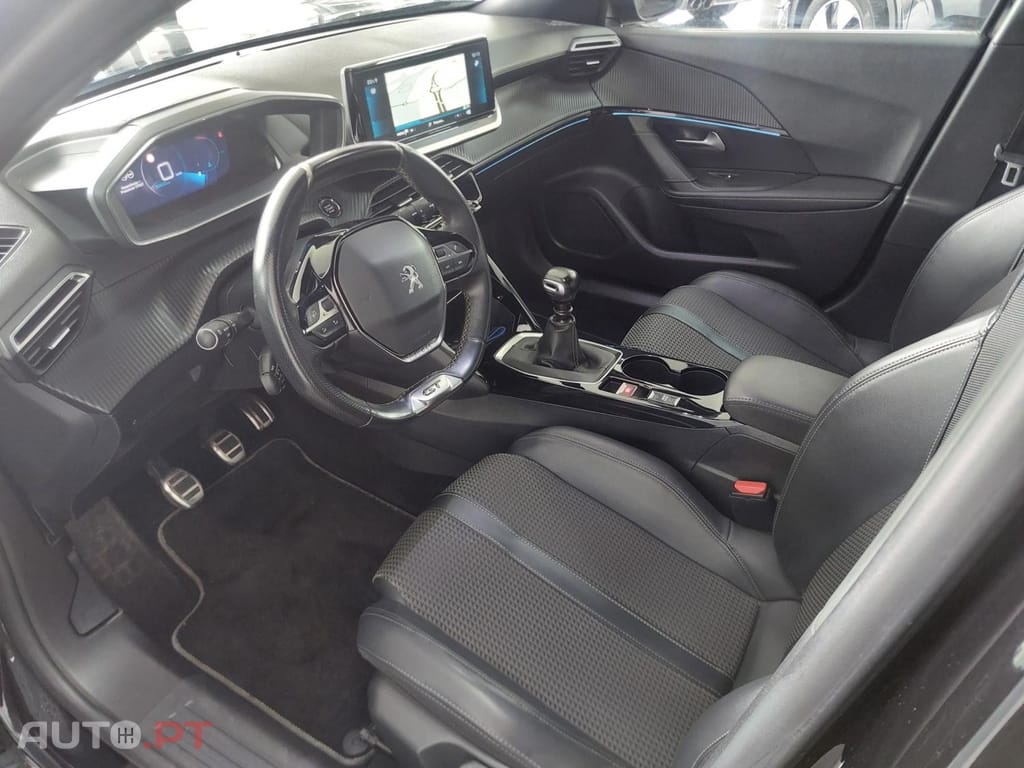 Peugeot 2008 1.2 PureTech GT Line