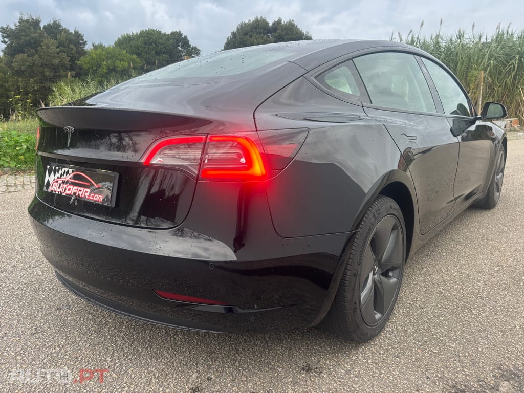 Tesla Model 3 Standard Range Plus RWD