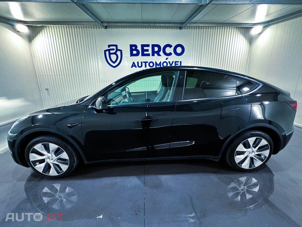 Tesla Model Y Long Range Dual Motor AWD