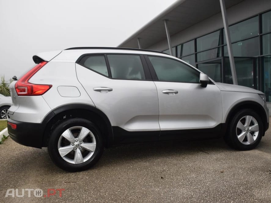 Volvo XC40 2.0 D3 Momentum