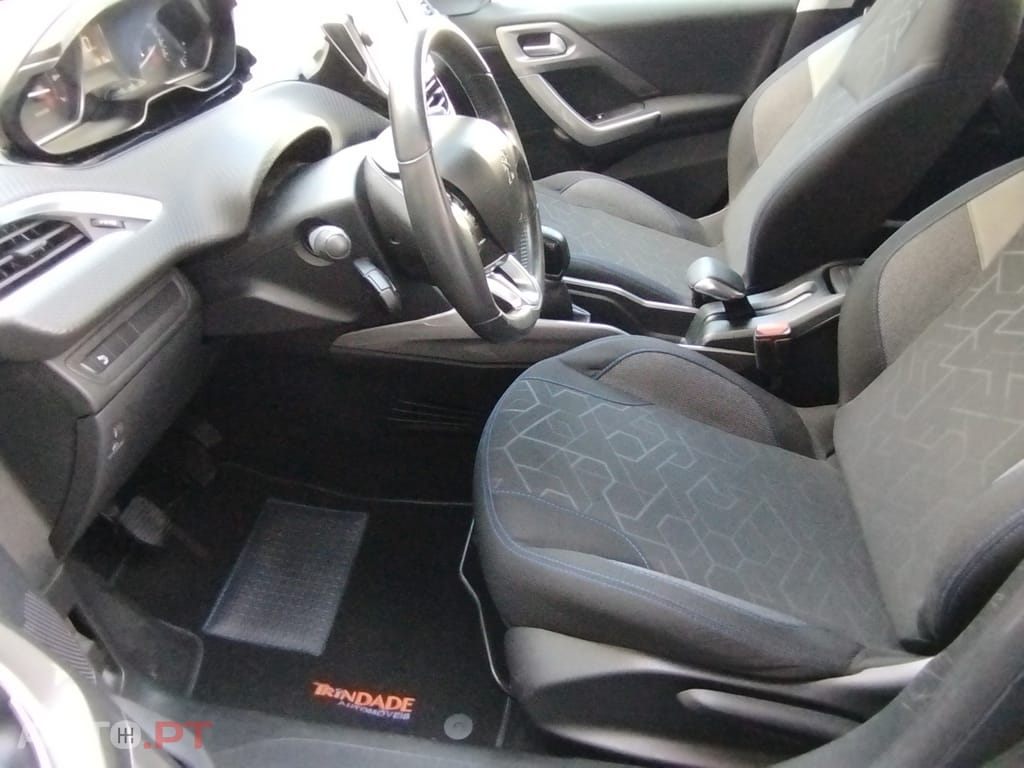 Peugeot 2008 1.2 PureTech Style