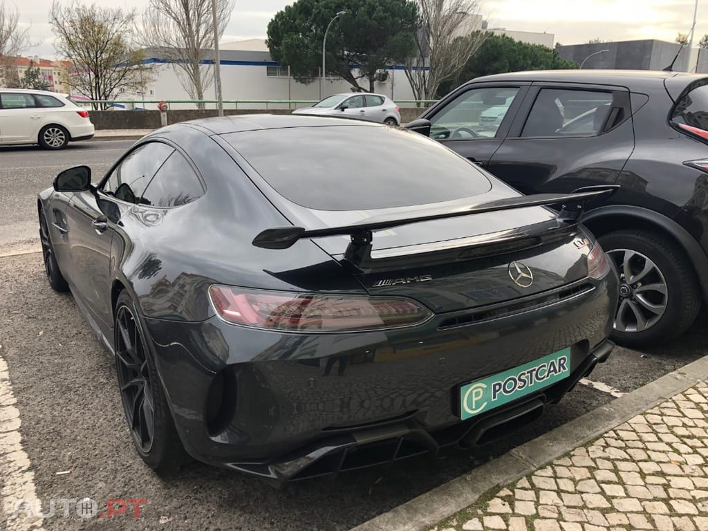 Mercedes-Benz AMG GT R