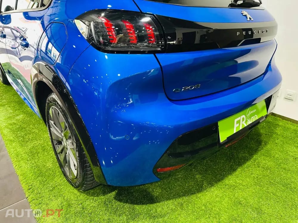Peugeot E-208 50 kWh Allure