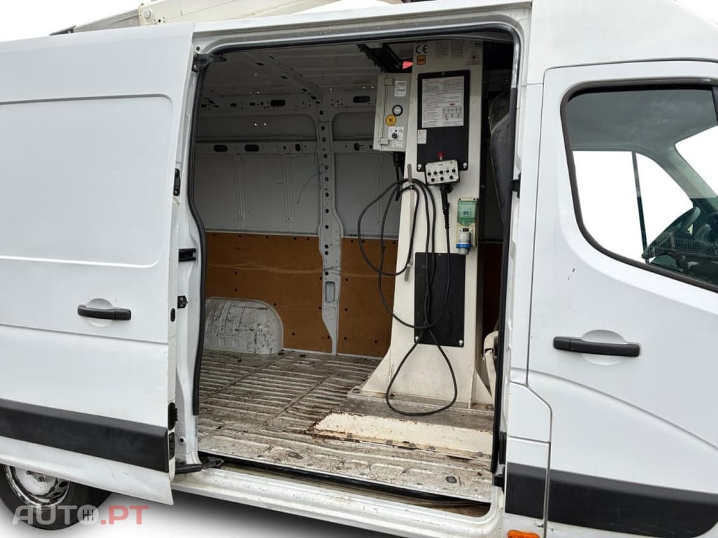 Renault Master 2.3 dCi L2H2 3.5T