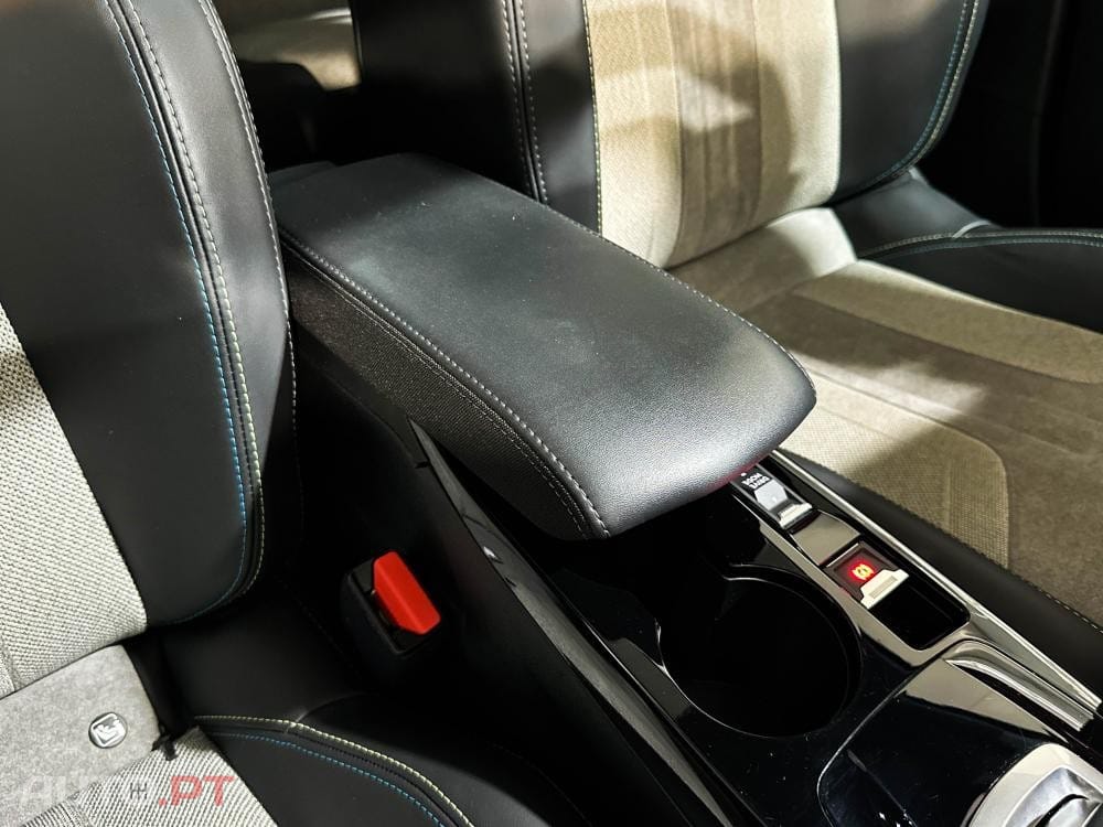 Peugeot E-208 50 kWh GT Pack