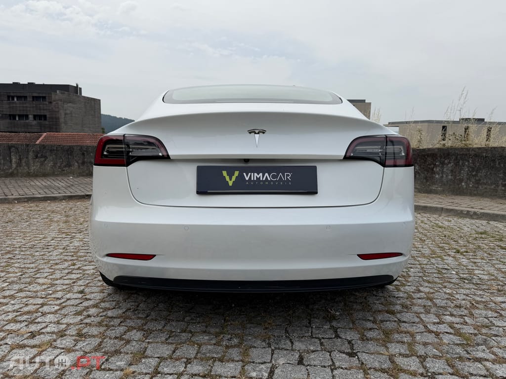 Tesla Model 3 Standard Range Plus RWD