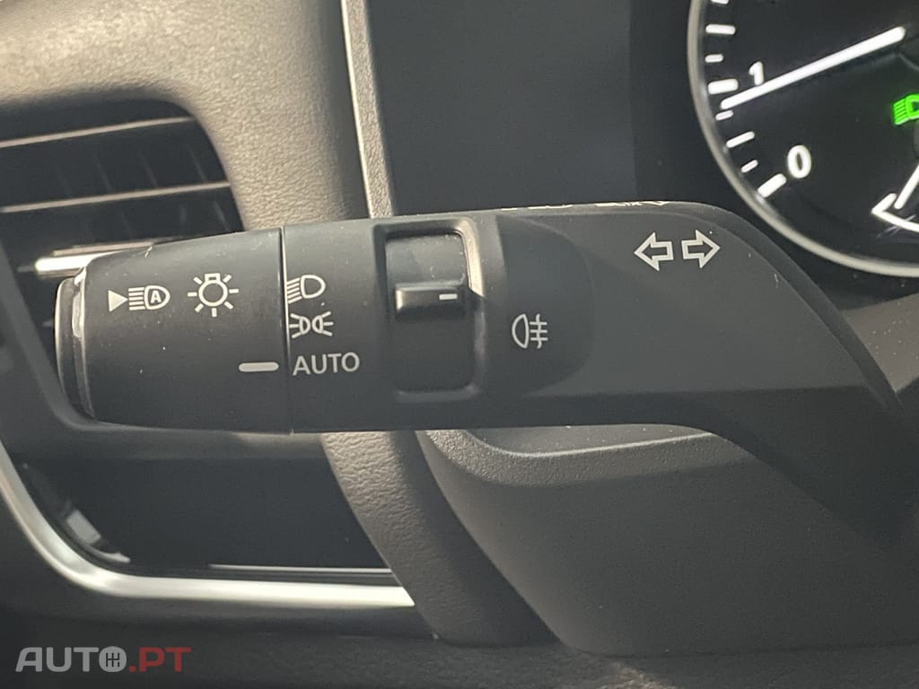 Nissan Qashqai 1.3 DIG-T N-Connecta LED Xtronic