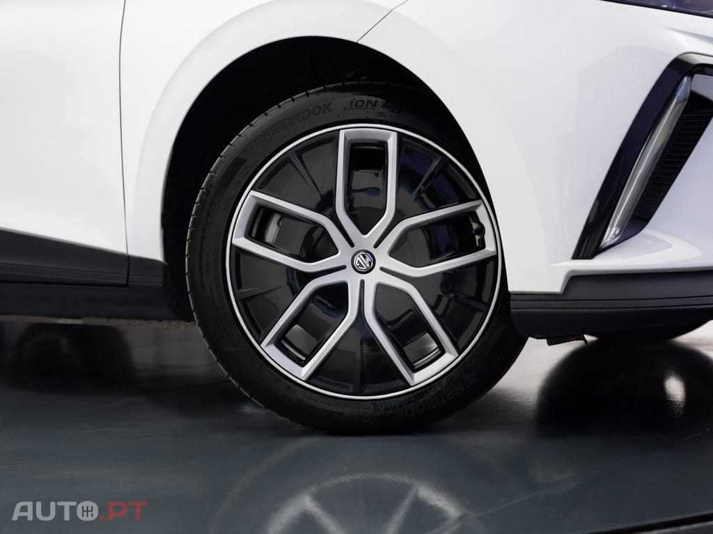 MG MG4 77 kWh Extended Range Luxury