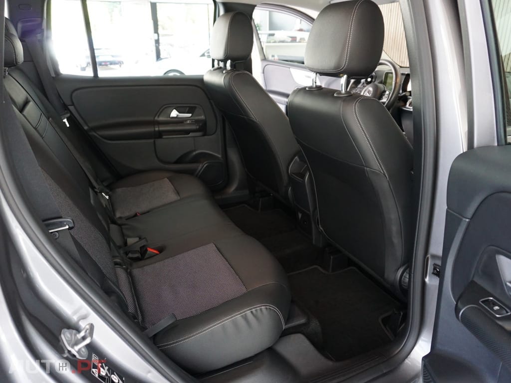 Mercedes-Benz GLB 180 d