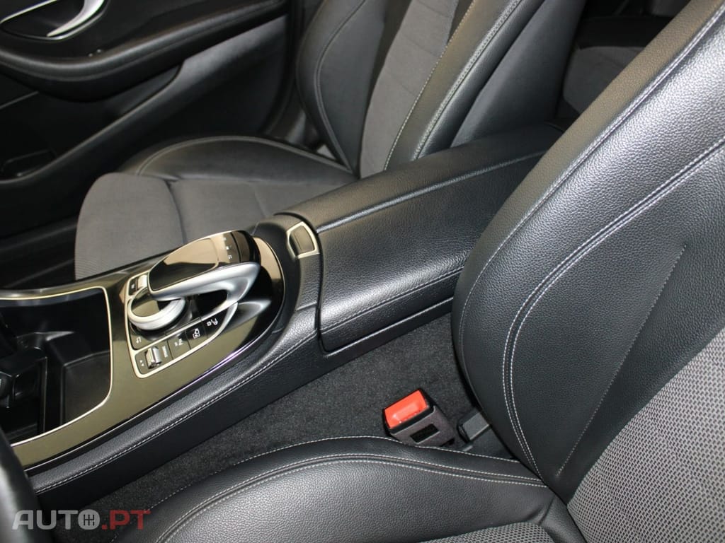 Mercedes-Benz E 300 De AVANTGARDE 